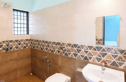 Arambol Hotel | Hotel The Boss House Near Beach