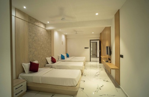 Adyar Hotel | HOTEL THE MANSION-Deralakatte mangalore