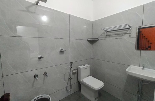 Kakkanad Hotel | Hotel The Mountmist