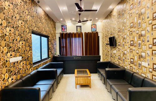 Mussoorie Hotel | Hotel The SSB - Property of the Year ! Luxury Balcony Rooms ! Mountain View ! Rooftop Cafe ! Big Parking !