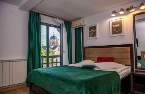 Curtea De Arges Hotel | Hotel THR Center