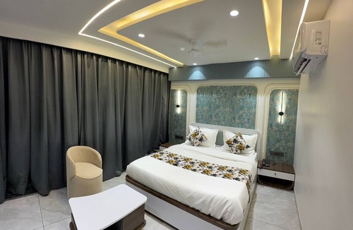 Vadodara Hotel | Hotel Vallabh Sky