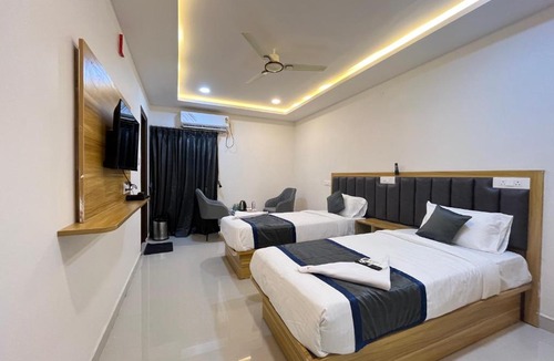 Kondapur Hotel | Hotel Vamshi Elite