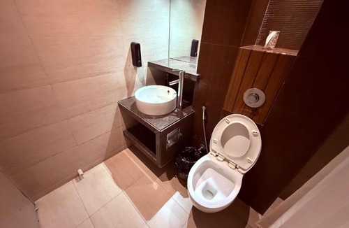 Kopar Khairane Hotel | HOTEL VARISHTTA Kopar Khairane