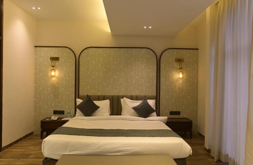 Maharana Pratap Nagar Hotel | Hotel Varshish Inn