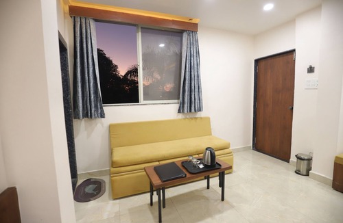 Hoshangabad Hotel | Hotel Vatika Palace Narmadapuram