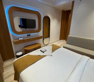Surat Hotel | Hotel victoria prime