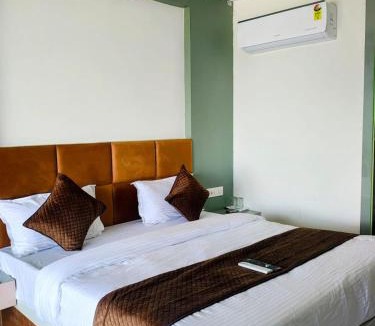 Gandhinagar Hotel | Hotel Vihaana