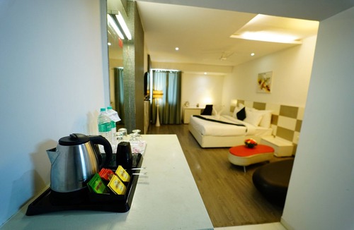 Ram Nagar Hotel | HOTEL VIJAY PARKINN Coimbatore