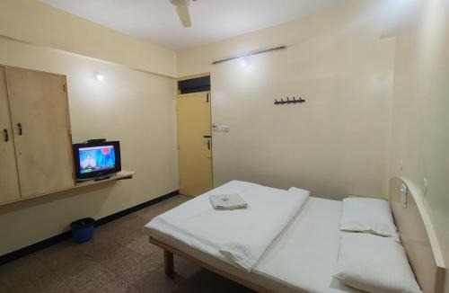 Chickpet Cabin | hotel Vijaya palace