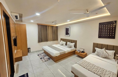 Himatnagar Hotel | hotel vistara luxe