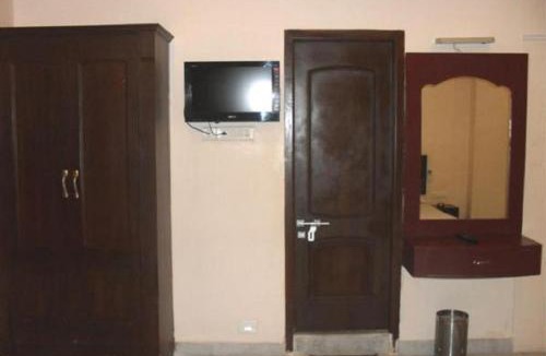 Velankanni Hotel | Hotel Vpn Residency
