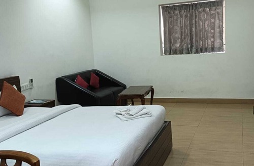 Giridih Hotel | Hotel Vrindavan Palace
