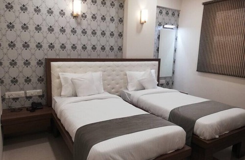 Rabale Hotel | Hotel Vrushali Inn