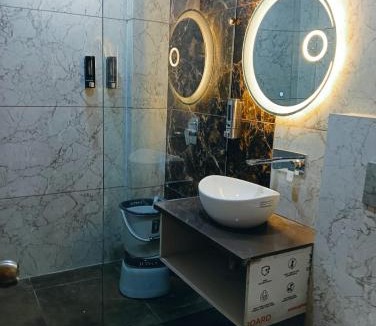 Shivalik Nagar Hotel | Hotel W Grand - A Boutique Hotel