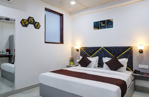 Sector 27 Hotel | Hotel Warm Welcome Inn Noida Sector 26