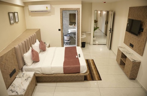 Palanpur Hotel | Hotel White Fortune