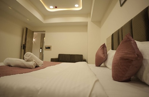 Palanpur Hotel | Hotel White Fortune
