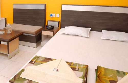 Tarapith Hotel | Hotel Yashoda International