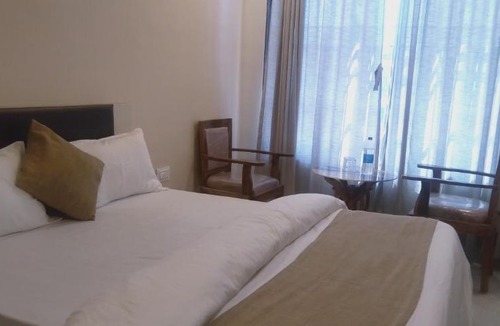 Kopar Khairane Hotel | Hotels In Ghansoli With Breakfast, Air Conditioner, Parking