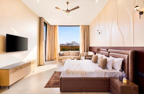 Taoru Villa | House of Tvara by ELIVAAS