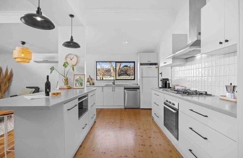 Ballarat House | House on Drummond - A large home close to the heart of central Ballarat