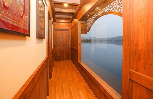 Rajpipla Boat Rental | Houseboat in Kevadia near Statue of Unity