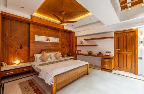 HSR Layout Apartment | HSR Penthouse Spacious 4-BHK Apartment with Living, Lounge Area, Study Room, Terrace & Balconies
