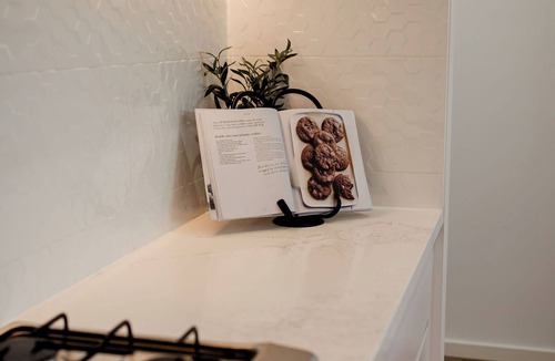 North Rothbury House | Hunter Valley 5 Bedroom/Luxury Hot Tub Escape
