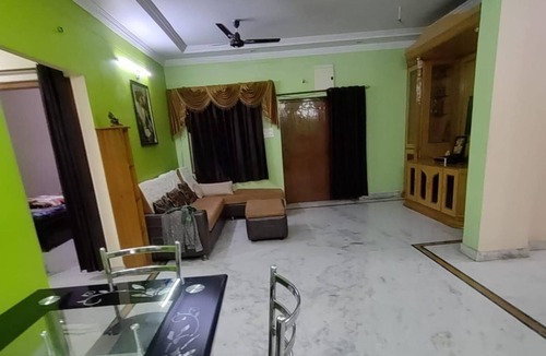 Ameerpet Apartment | Hyderabad Serenity Retreat - 3 Bdrm Apartment
