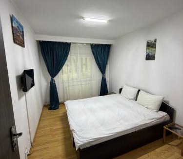 Pitesti Apartment | Hypnotic Suite 1