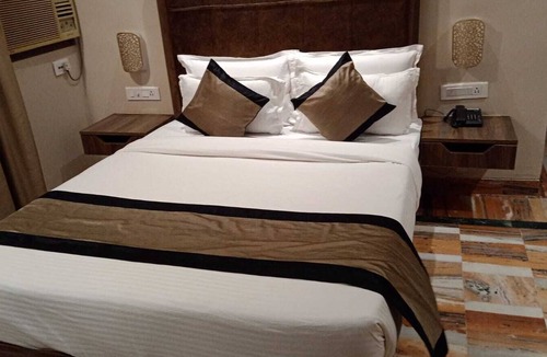 Deoghar Hotel | I Towne