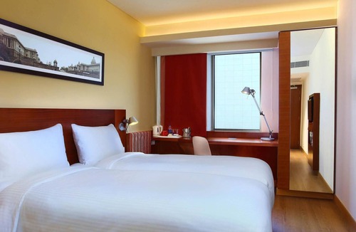 Thousand Lights Hotel | ibis Chennai City Centre Hotel