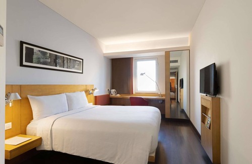 Navalur Hotel | ibis Chennai SIPCOT Hotel
