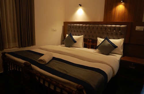 Chowara Hotel | Ideal Ayurvedic Resort