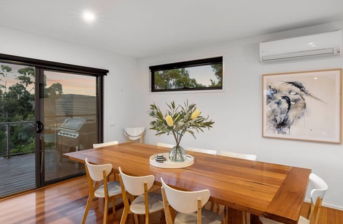 Aireys Inlet House | Idyllic Aireys Retreat - where ocean & hills meet
