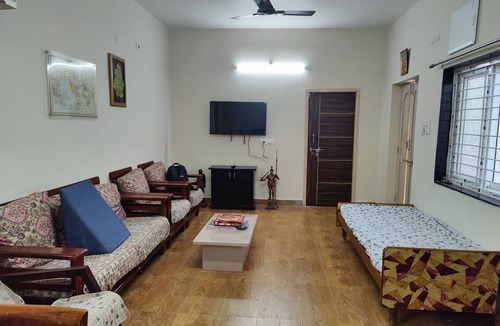 Chevella House | Idyllic Getaway Amidst Guava And Mango Trees