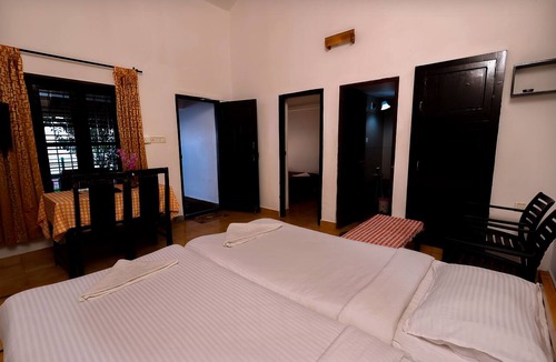 Kumarakom Hotel | ILLIKKALAM Lakeside Cottages Kumarakom Kerala