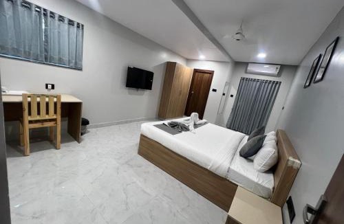 Ibrahimpatan Hotel | Hotel Bhavans Elite