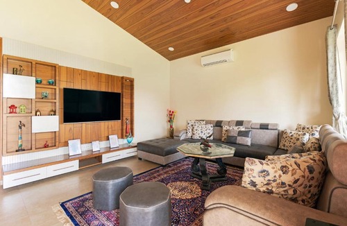 Jaipur Villa | Inaayat Villa by StayVista - Luxe Retreat with Pool & Garden