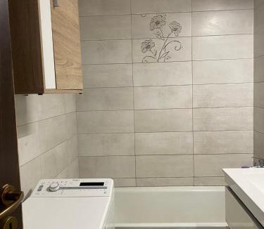 Satu Mare Apartment | Inchiriez apartament central cu 2 camere et 4