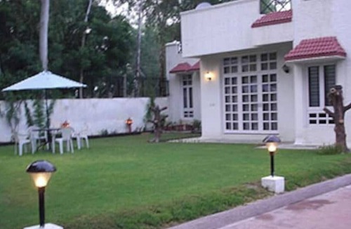 New Delhi House | Independent Villa 2 BHK- Garden, Peaceful, Noise free, Dust free, Pollution free