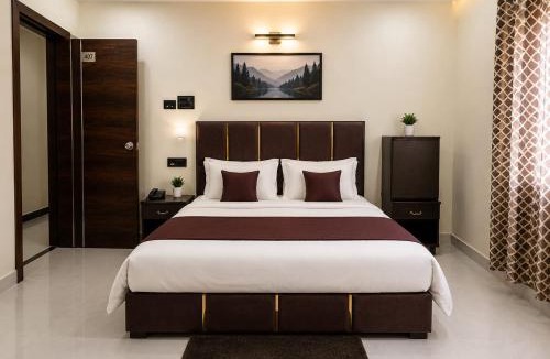 Lakdi Ka Pul Hotel | IndiGo Line Hotel- Beside Cafe Niloufer Lakdikapul