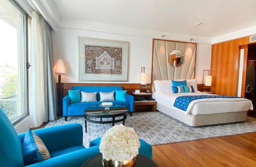 Churchgate Hotel | InterContinental Marine Drive Mumbai by IHG