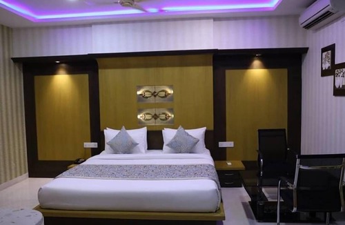 Anantapur Hotel | Iroomz Hotel SR Grand
