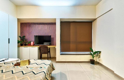 Viman Nagar House | It takes 10 minutes to go to Pune Airport from here.