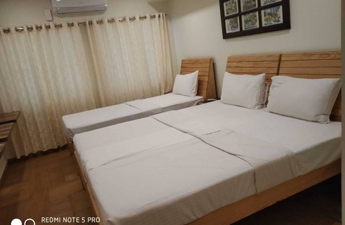 Pulikeshi Nagar Hotel | ITIS CLUB SUITES