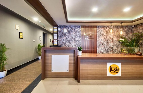 Bellandur Hotel | Itsy Hotels Emirates Suites - Near RMZ EcoWorld, Bellandur