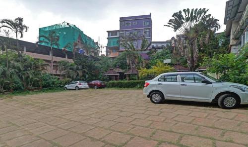 Mahadevpet Hotel | Itsy Hotels Hill Town, 500 Mtrs From Madikeri Fort