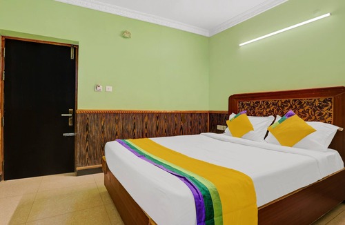 Thalayathimund Hotel | Itsy Hotels Rain Forest, 1 km from Rose Garden